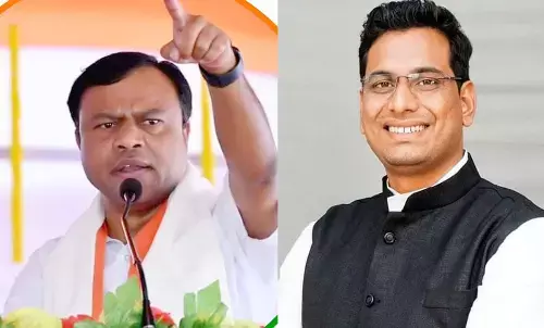 पीसीसी चीफ बैज ने पायलट से की विधायक देवेंद्र यादव की शिकायत पीसीसी चीफ बैज ने पायलट से की विधायक देवेंद्र यादव की शिकायत