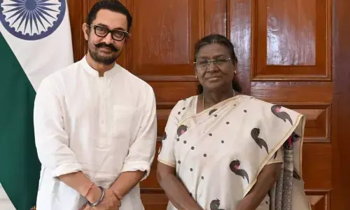 Aamir Khan Meets President Droupadi Murmu Aamir Khan Meets President Droupadi Murmu