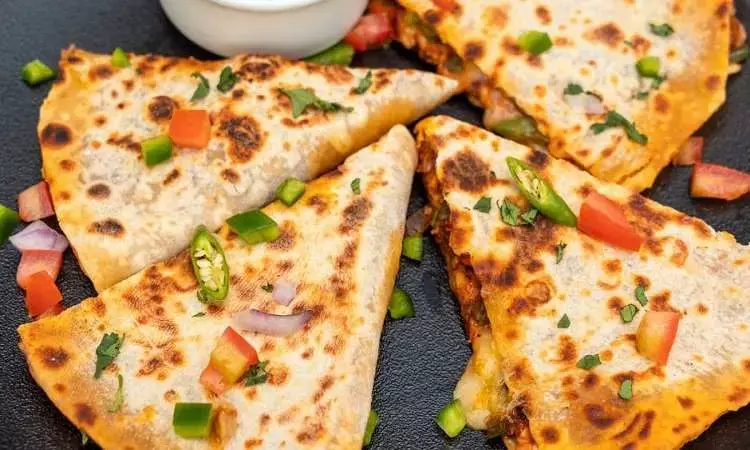 pizza paratha kaise banaye