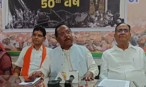 Minister Ramvichar Netam talking to the media