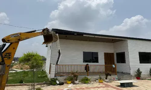 रोहतक में 86 अवैध कॉलोनियां प्रशासन के निशाने पर, गांव बालंद में दो एकड़ में निर्माण को तोड़ा