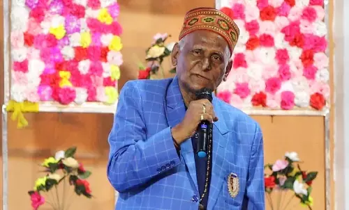 Humorist poet Padmashree Dr. Surend Dubey Humorist poet Padmashree Dr. Surend Dubey