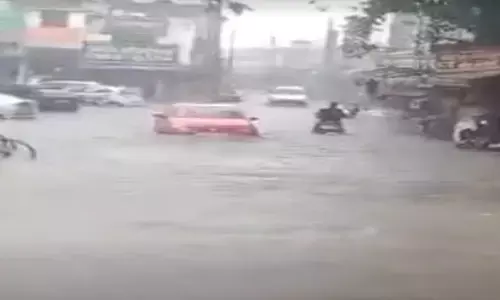 तापमान में गिरावट से मिली राहत, यमुनानगर में गिरा छज्जा, कार क्षतिग्रस्त