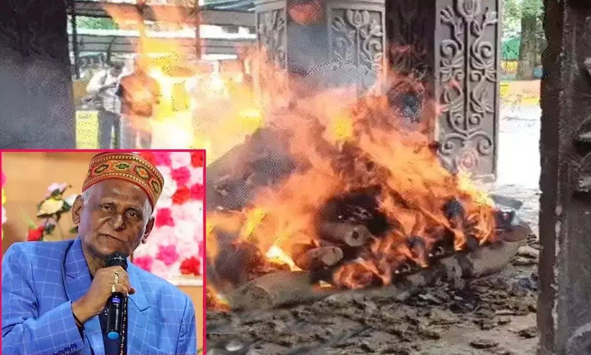 Raipur Dr. Surendra Dubey last rites Marwari crematorium big leaders-poets gave  tribute