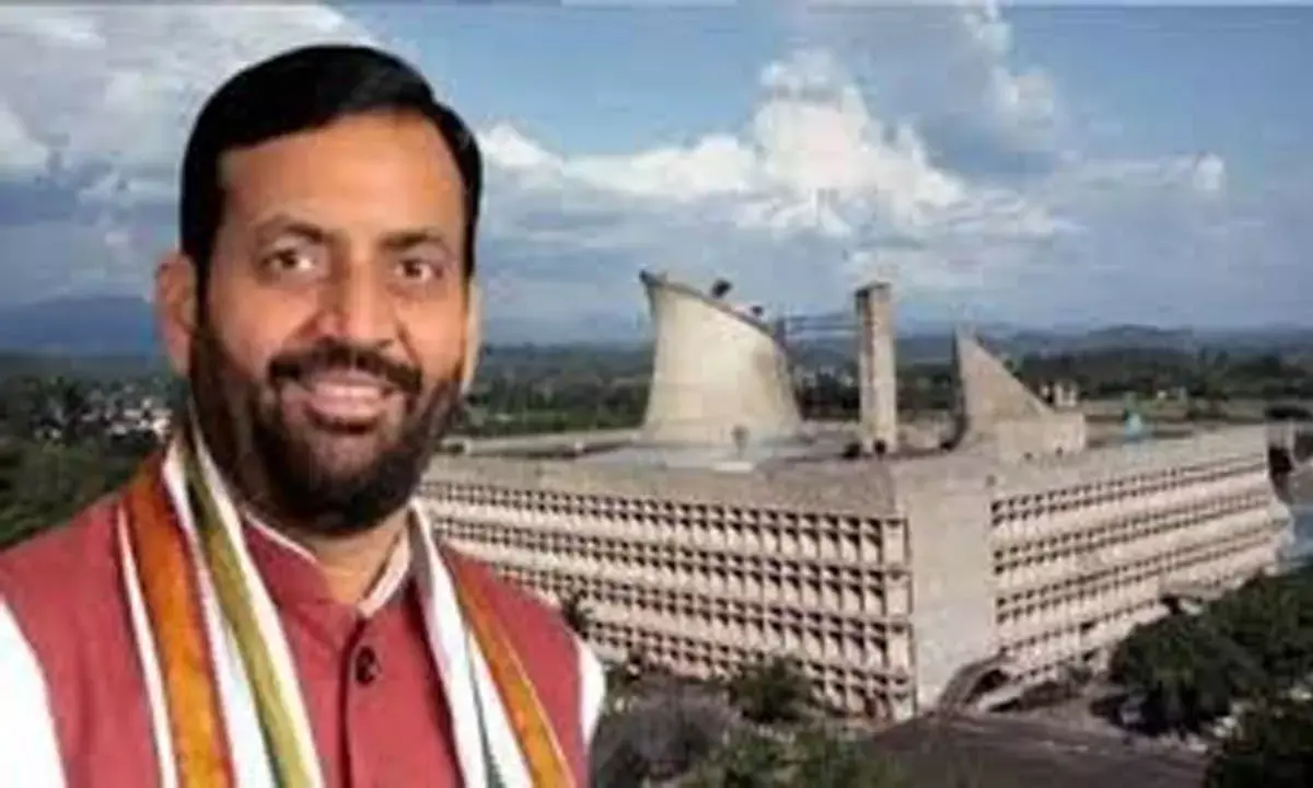 भ्रष्टाचार पर घिरे HCS अफसर 55 साल की उम्र में ही रिटायर, CET नियम बदले, भविष्य विभाग बना