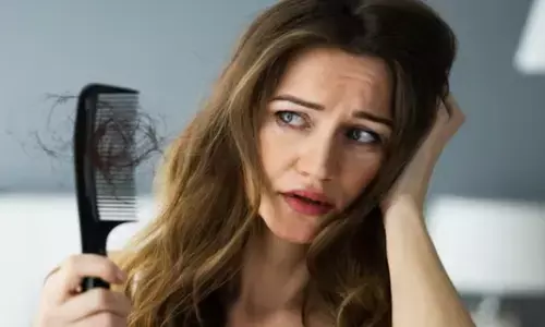 Hair Care Tips: महंगे-महंगे शैंपू करने के बाद भी बालों को झड़ना नहीं रुका? इन घरेलू नस्खों को आजमाएं