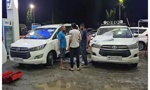 CM convoy 19 VIP Cars started hesitating