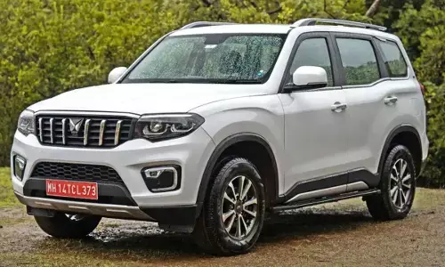 अब पहले से ज्यादा सेफ हो गई ये SUV, कंपनी ने नए फीचर्स के साथ कई वैरिएंट जोड़े
