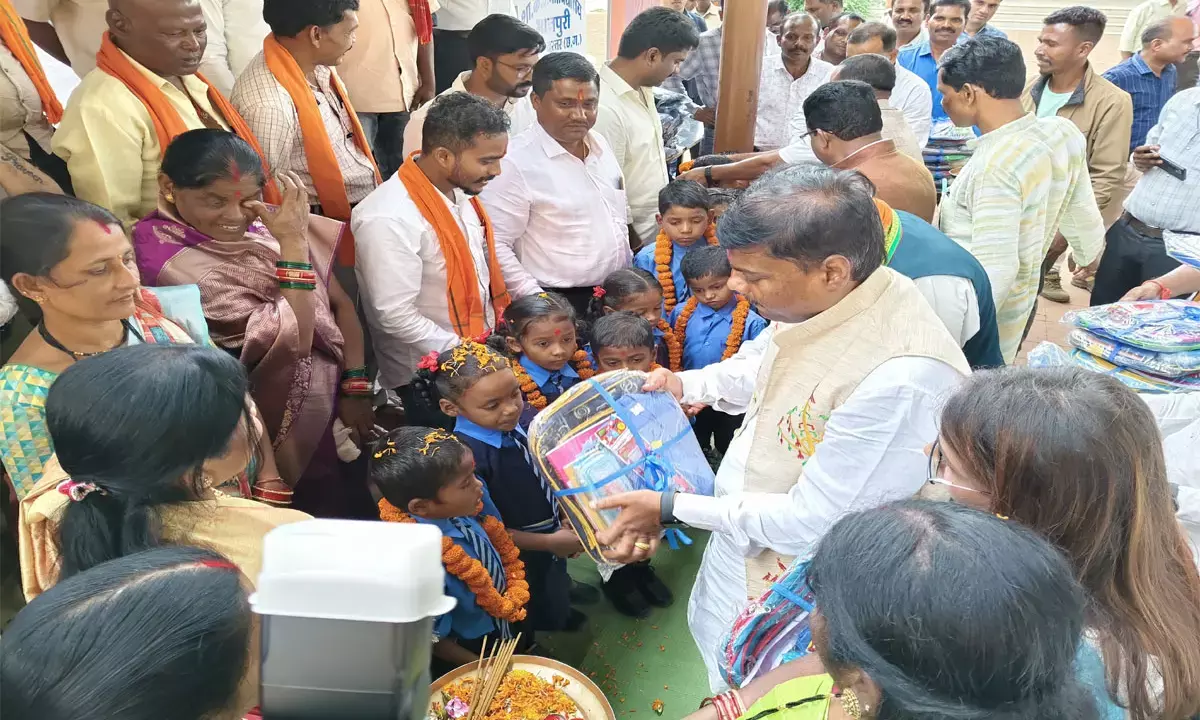 Jagdalpur School Entrance Festival Minister Kedar Kashyap Bhanpuri Bastar