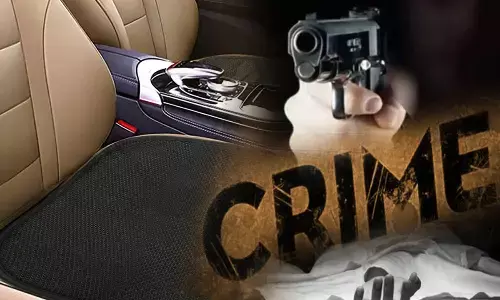 कार में आगे बैठने को लेकर पिता और पुत्र के झगड़े के दौरान बेटे ने की पिता की हत्या