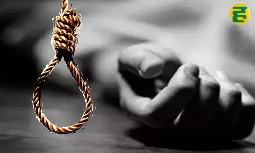 जम्मू की MNC महिला कर्मी ने PG में की आत्महत्या, रूममेट लापता; परिजनों ने लगाया साजिश का आरोप