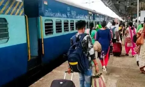 ट्रेनों में बढ़ेगी सुरक्षा : रेलवे के नए कोच में अब पैनिक बटन एआई से संदिग्ध गतिविधियों की पहचान