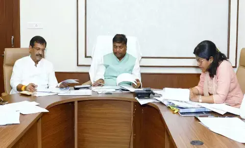 डीएपी की कमी, एनपीके का लक्ष्य बढ़ाया :  खाद की कालाबाजारी पर होगी सख्ती,  मंत्री कश्यप ने कहा- होगी कड़ी कार्रवाई