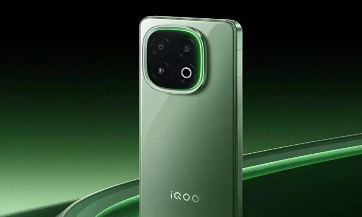 iQOO 13 Green Edition