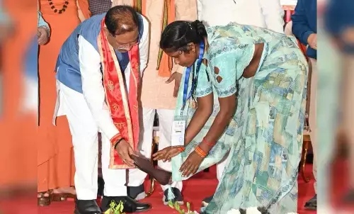 CM Vishnu deo Sai Women Tendupatta Collectors