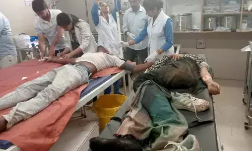 uncle-niece-suicide-attempt-by-jumping-in-front-of-train