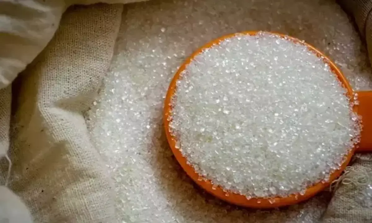 शक्कर में अब महंगाई की कड़वाहट : कई साल बाद दाम 46 से 48 रुपए किलो