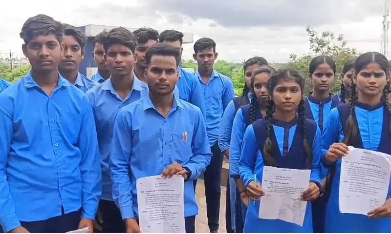 Students reached the Collectorate with a memorandum Students reached the Collectorate with a memorandum