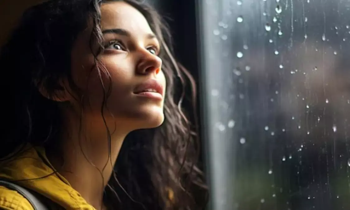 Monsoon Makeup Tips: बारिश के मौसम में मेकअप करने का सही तरीका, पूरा दिन चेहरा रहेगा फ्रेश