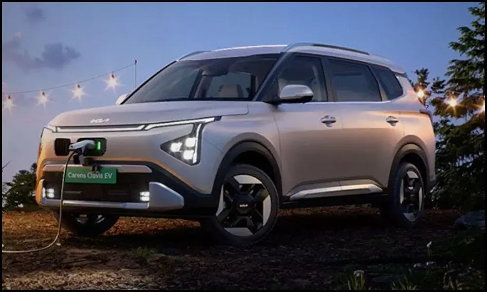 भारत में 15 जुलाई को लॉन्च होगी Kia Carens Clavis EV, जानें कीमत और रेंज