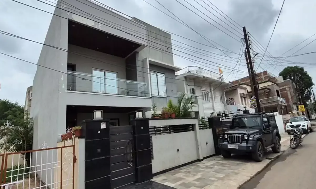 सौरभ आहूजा की शाही शादी : भिलाई से जयपुर पहुंचे लोगों पर कसेगा पुलिस का शिकंजा, बनेगी डिजिटल प्रोफाइल सौरभ आहूजा की शाही शादी : भिलाई से जयपुर पहुंचे लोगों पर कसेगा पुलिस का शिकंजा, बनेगी डिजिटल प्रोफाइल