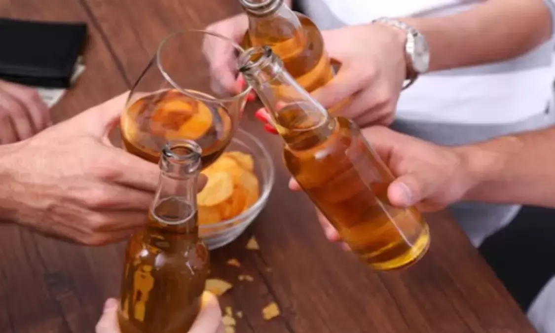 Health Tips: खाली पेट शराब पीते ही क्यों घूमने लगता है सिर? जानिए क्या है असली वजह