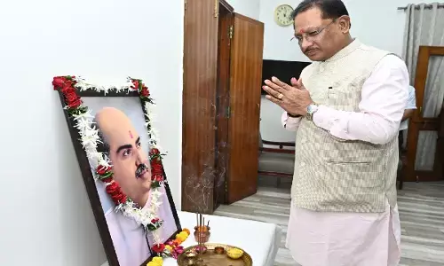 CM Vishnudev Sai paying tribute to Dr. Shyama Prasad Mukherjee