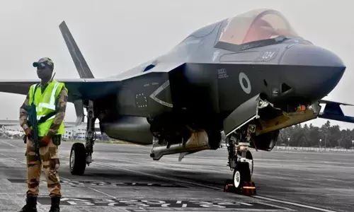 uk-f35b-jet-kerala-moved-for-repair-Kerala-Thiruvananthapuram-Airport