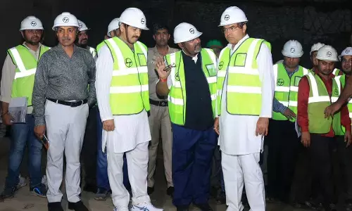 PWD Minister Parvesh Verma MP Manoj Tiwari inspected ITPO Tunnel