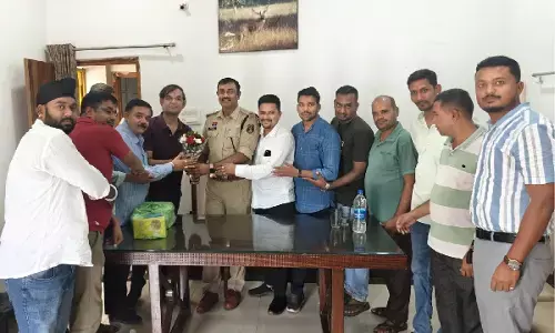 A group of journalists met TI