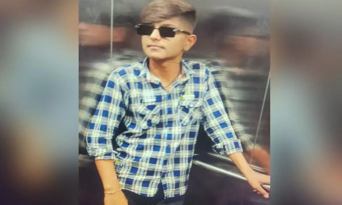 फ्री फायर गेम में खोया किशोर : बिलासपुर में सड़क पर फिसलकर गिरा, हुई मौत