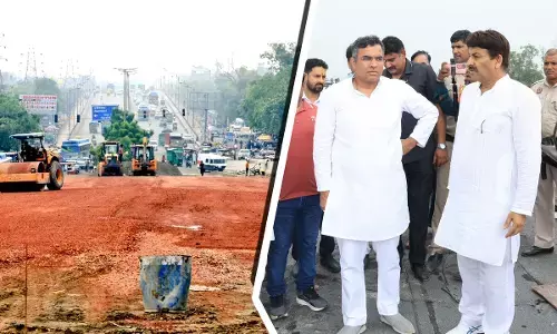 Parvesh Verma and Manoj Tiwari inspected Nand nagri Flyover