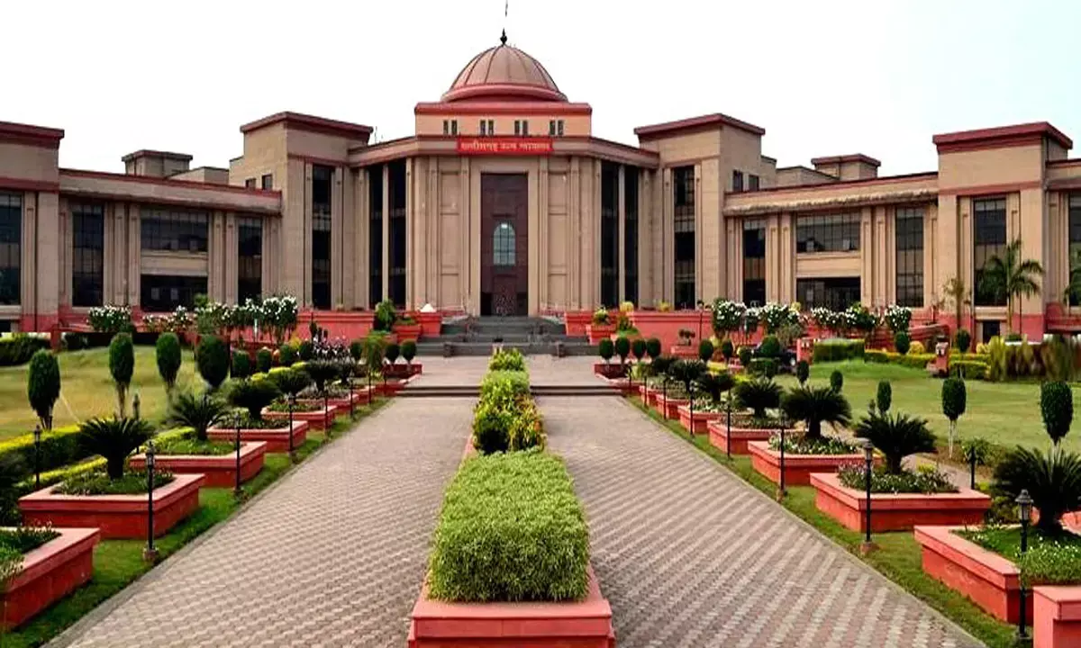 अजीब जनहित याचिका : भांग की व्यावसायिक खेती को परमिट करने की मांग, हाईकोर्ट ने खारिज कर सुरक्षा निधि भी की जब्त