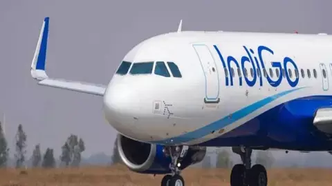 रायपुर आ रही फ्लाइट इंदौर लौटी : ऐसी तकनीकी खराबी कि दोबारा उड़ी ही नहीं