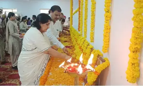 Wife of martyr SP VK Choubey paid tribute