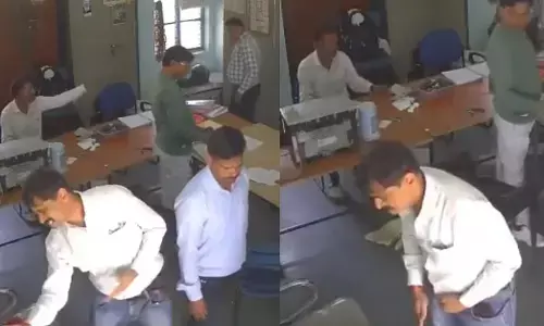 भिंड में IAS अधिकारी ने छात्र को जड़े थप्पड़, Video वायरल होने पर दिया जवाब