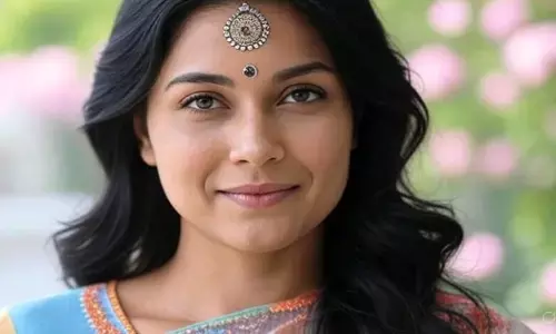 सावन के अवसर पर खूबसूरत बिंदी से सजाएं अपना चेहरा