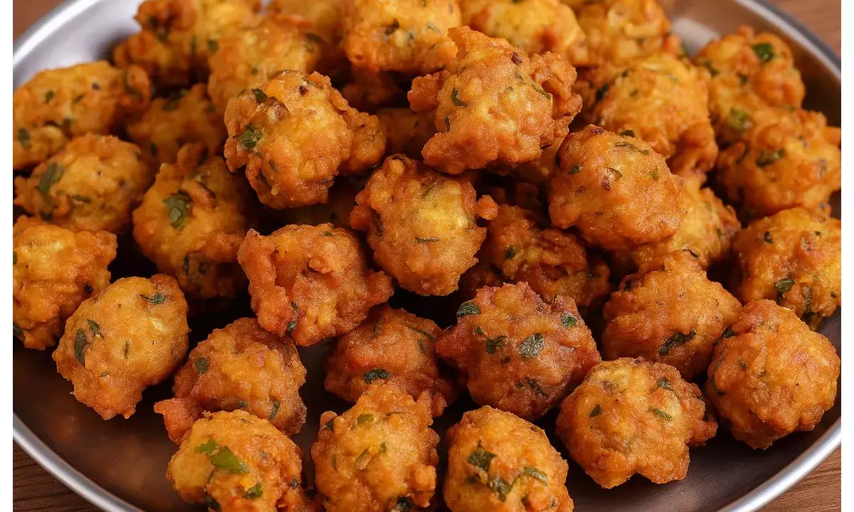 मूंग दाल से बनाएं ऐसे पकौड़े कि सब पूछें रेसिपी, कुरकुरा बनाने की टिप्स भी जानें