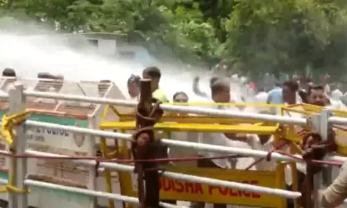 छात्रा की मौत के विरोध में बालासोर बंद