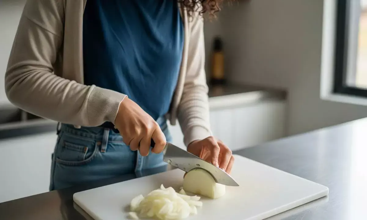 onion cutting tips