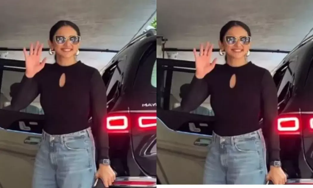 एक्ट्रेस रकुल प्रीत का सिंपल लुक