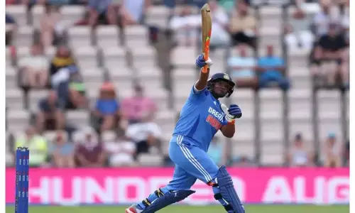Deepti sharma one handed six like rishabh pant