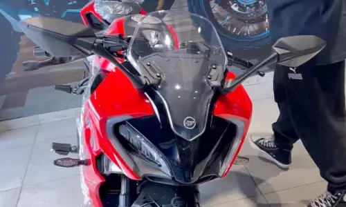 बहुत कम कीमत के साथ भारत में लॉन्च हुई लग्जरी मोटरसाइकिल, BMW को देगी टक्कर!