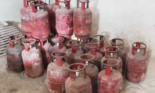 घरेलू गैस सिलेंडर का अवैध भंडारण