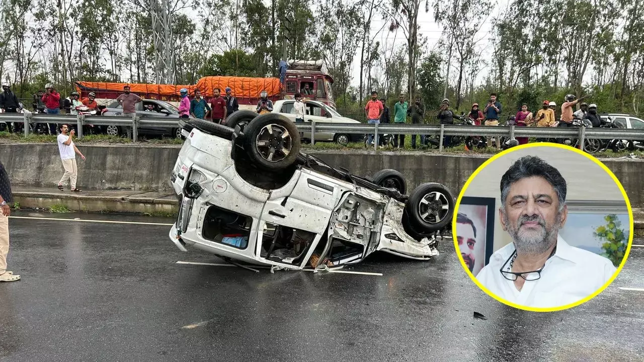 karnataka Deputy CM dk shivakumar convoy accident