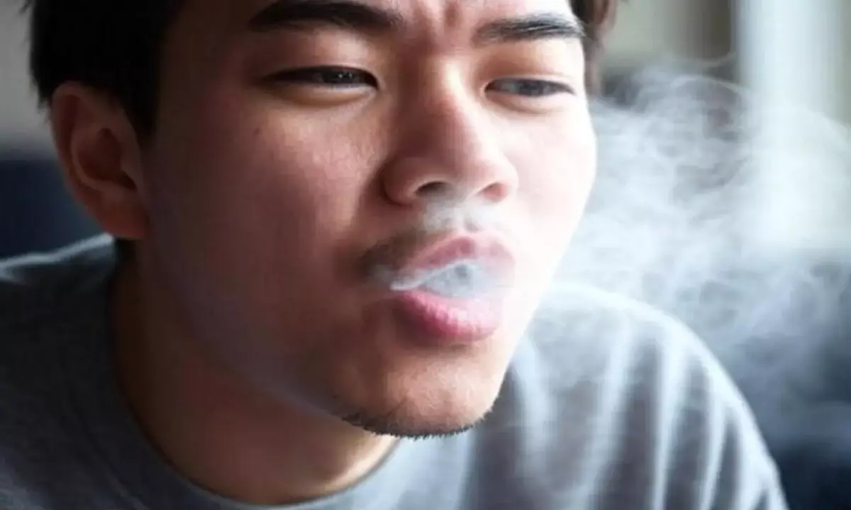 घरेलू उपाय के जरिए मुंह की बदबू को करें कम