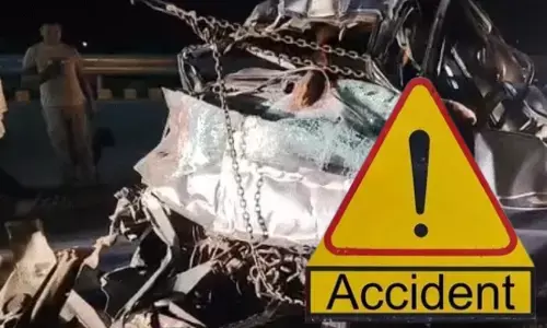 Mathura Road Accident