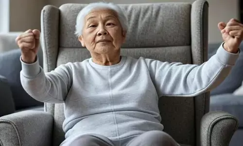 कुर्सी व्यायाम के जरिए स्वस्थ बुजुर्ग