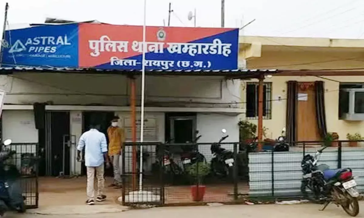 Raipur murder youth killed attacking axe crowbar 2 Neighbors arrested