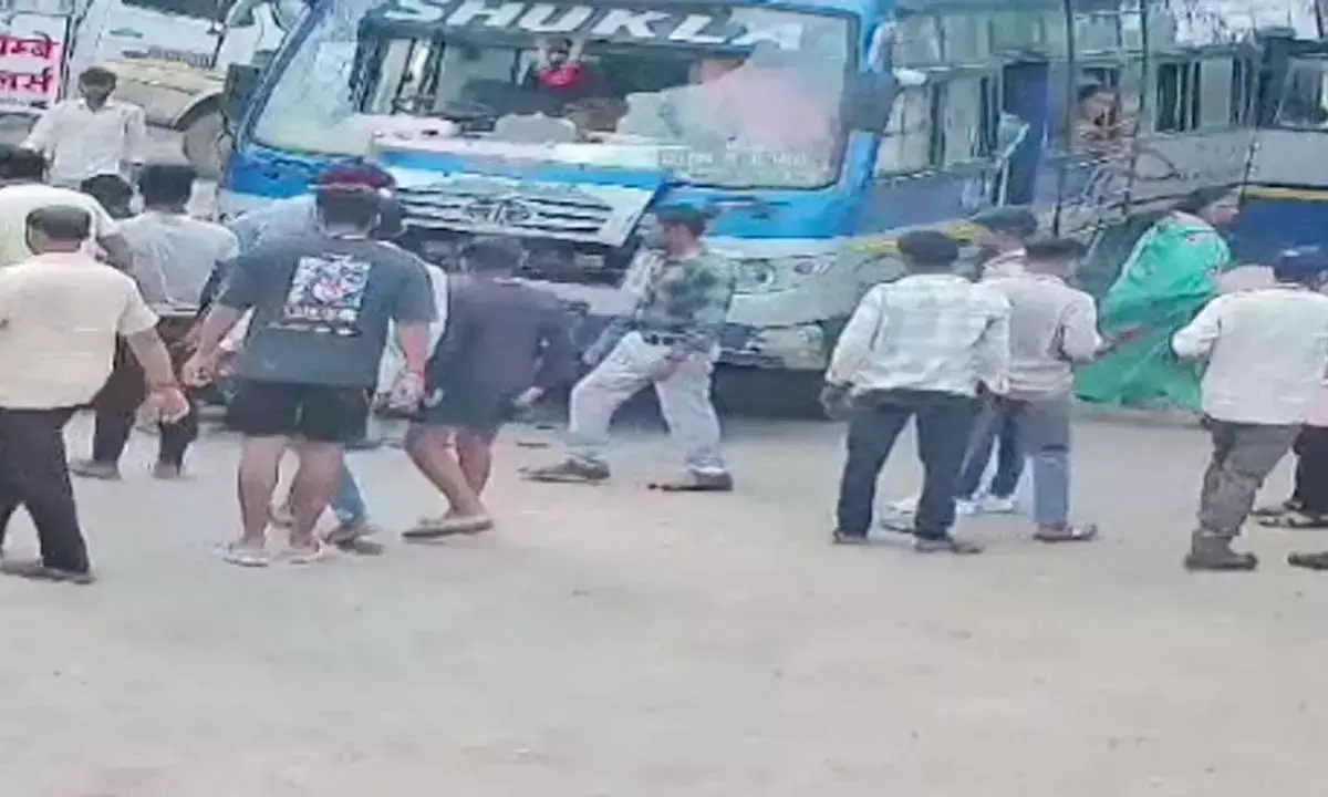 Janjgir Champa Bike collides bus 3 people bounced seriously injured